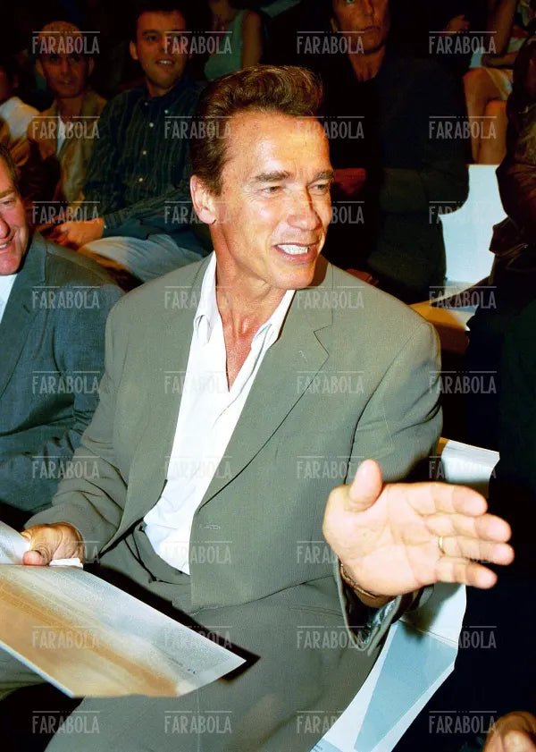 Arnold Schwarzenegger alla sfilata Armani, Milano, 2000 - Farabola Immagine digitale