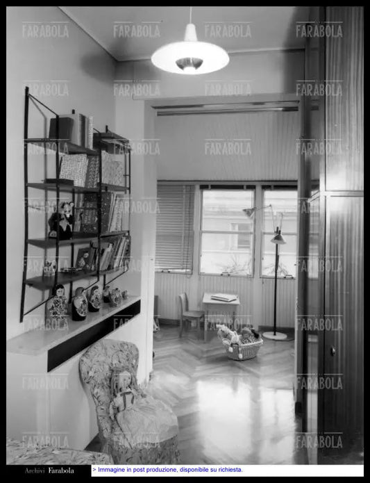 Arredamento allestito dall'architetto Asti, Milano, 1960 - Farabola Immagine digitale
