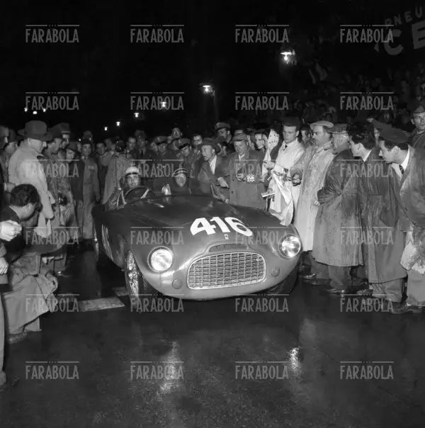 Ascari e Nicolini su Ferrari 340, Mille Miglia, 1951 - Farabola Immagine digitale
