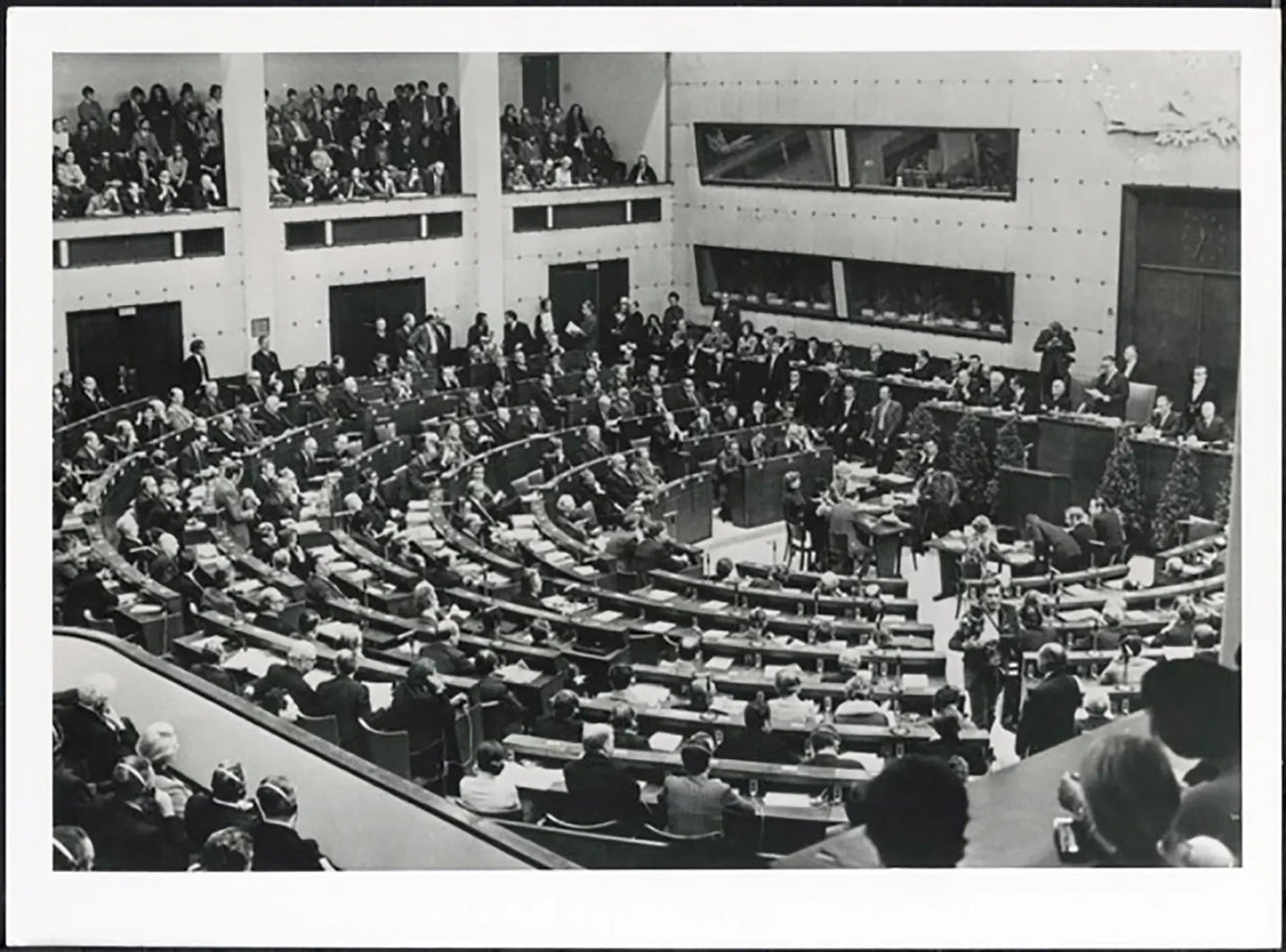 Assemblea al Parlamento Europeo 1973 Ft 37802 - Stampa 24x18 cm - Farabola Stampa ai sali d'argento