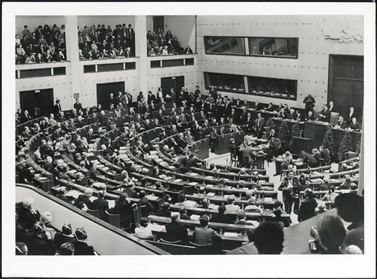 Assemblea al Parlamento Europeo 1973 Ft 37802 - Stampa 24x18 cm - Farabola Stampa ai sali d'argento