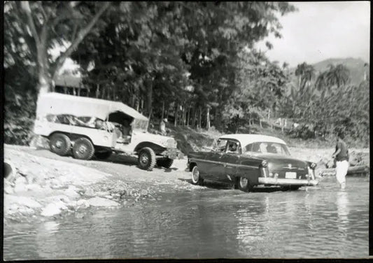 Auto in panne a Cuba 1960 Ft 4403 - Stampa 18x13 cm - Farabola breadcrumbs : fotografie - vintage; foto - vintage - vecchio - mondo