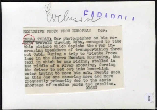 Auto in panne a Cuba 1960 Ft 4403 - Stampa 18x13 cm - Farabola breadcrumbs : fotografie - vintage; foto - vintage - vecchio - mondo