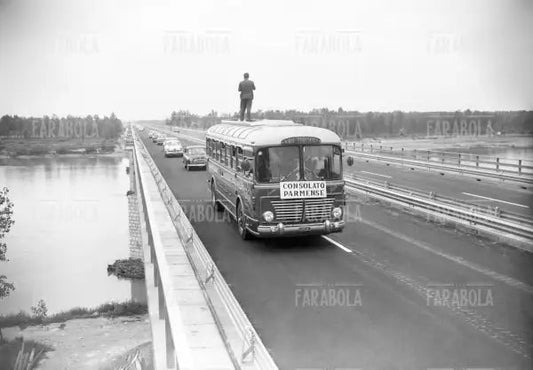 Autostrada del Sole, il Ponte sul Po, Piacenza, 1959 - Farabola Immagine digitale