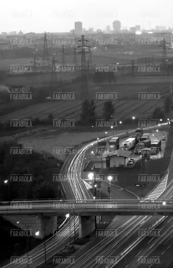Autostrada del Sole, Imbocco Metanapoli e via Emilia, 1964 - Farabola Immagine digitale