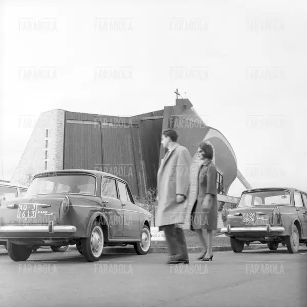 Autostrada del Sole, la Chiesa di San Giovanni Battista, 1964 - Farabola Immagine digitale