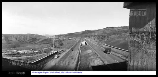 Autostrada del Sole, tratto Bologna - Firenze, 1961 - Farabola Immagine digitale