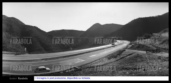 Autostrada del Sole, tratto Bologna - Firenze, 1961 - Farabola Immagine digitale