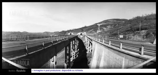 Autostrada del Sole, tratto Bologna - Firenze, 1961 - Farabola Immagine digitale