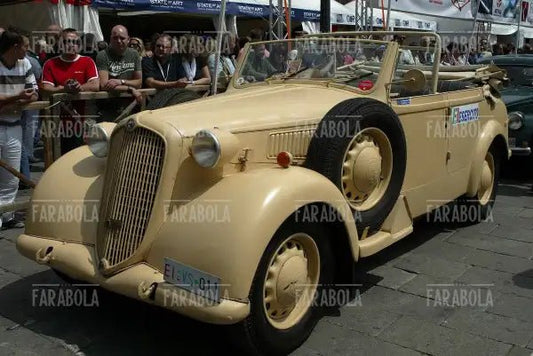 Autovettura dell' esercito Italiano, Mille Miglia, 2007 - Farabola Immagine digitale