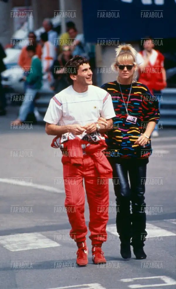 Ayrton Senna con al fidanzata, anni 90 - Farabola Immagine digitale