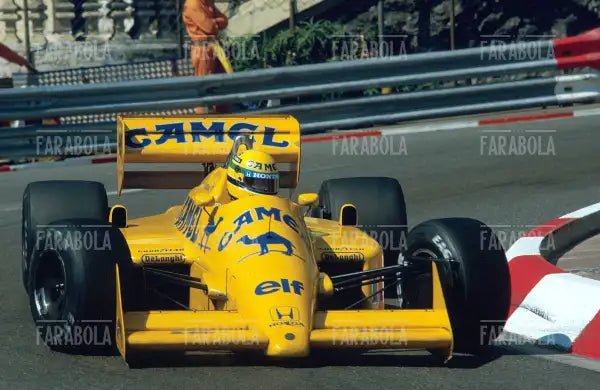 Ayrton Senna sulla sua Lotus, Gp di Monaco, 1987 - Farabola Immagine digitale