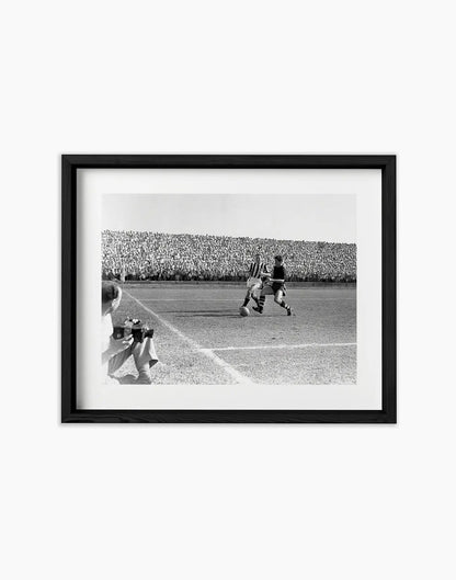 Azione di Boniperti, Juventus - Pro Patria 1950 - Farabola Fotografia