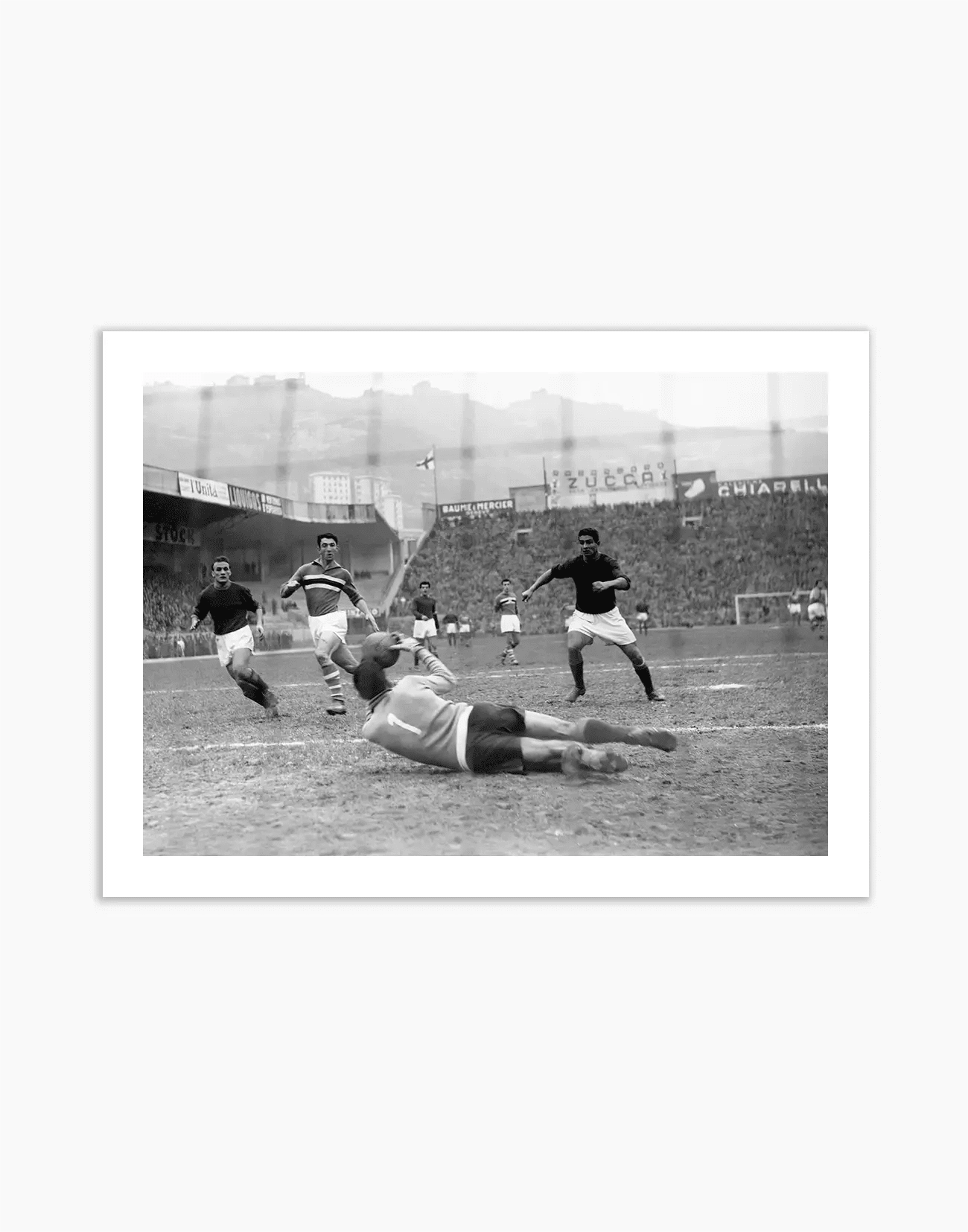 Azione di Firmani, Sampdoria-Roma 1956 - Farabola WhiteWall App Product
