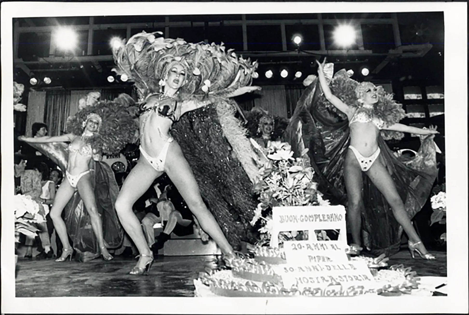 Balletto Al Paradise al Piper Club 1985 Ft 37199 - Stampa 20x30 cm - Farabola Stampa ai sali d'argento