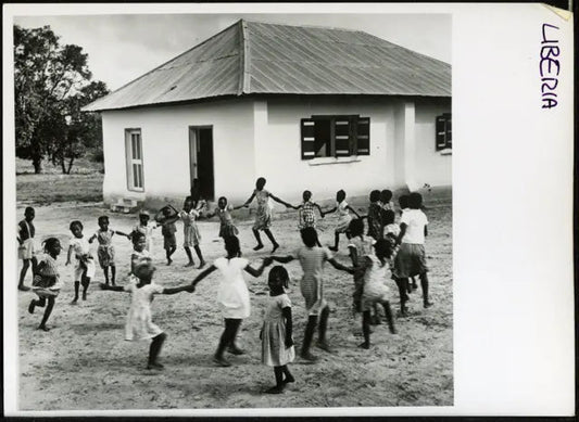 Bambini in Liberia anni 60 Ft 4427 - Stampa 18x13 cm - Farabola Stampa ai sali d'argento