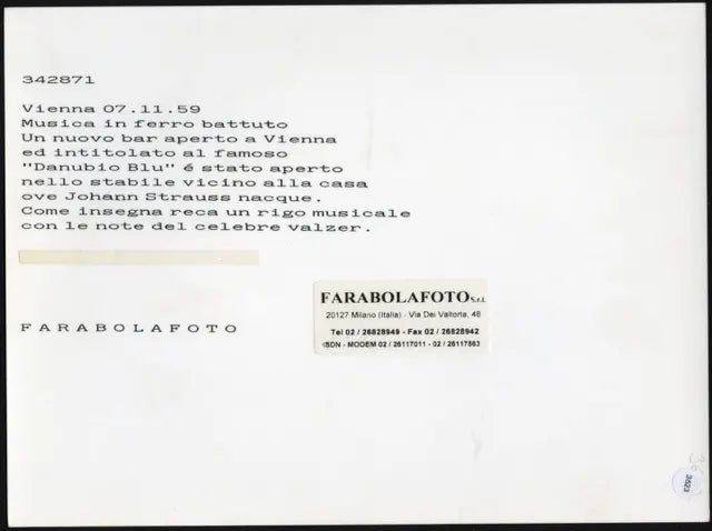 Bar Danublio blu a Vienna 1959 Ft 3623 - Stampa 24x18 cm - Farabola Stampa ai sali d'argento