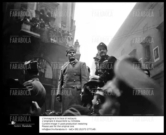 Benito Mussolini e Pavolini a Milano, 1944 - Farabola Immagine digitale