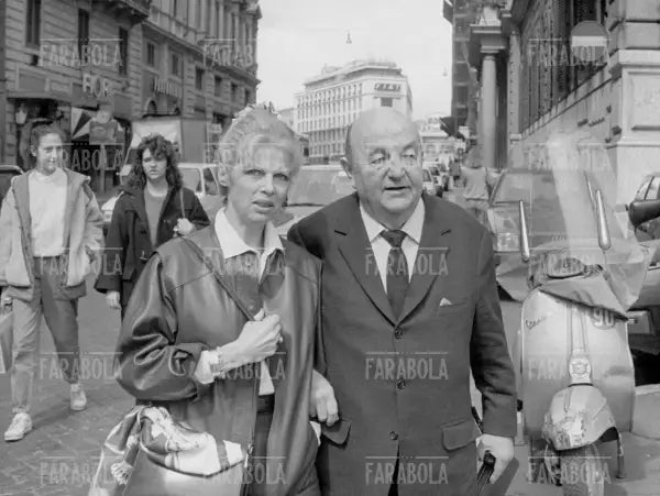 Bernard Blier con la moglie, Roma, 1987 - Farabola Immagine digitale