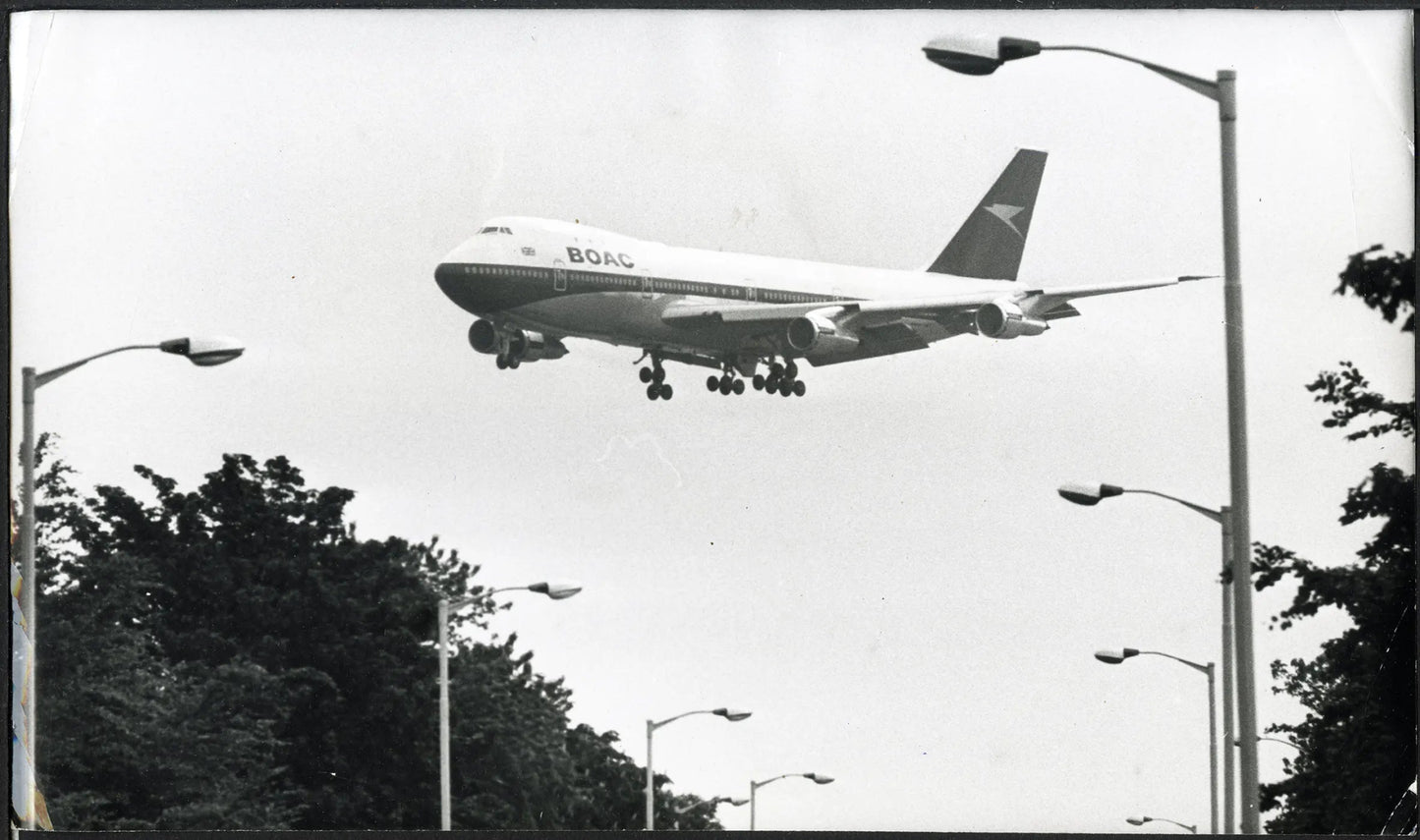 Boeing 747 atterra a Heathrow 1970 Ft 36054 - Stampa 24x15 cm - Farabola Stampa ai sali d'argento