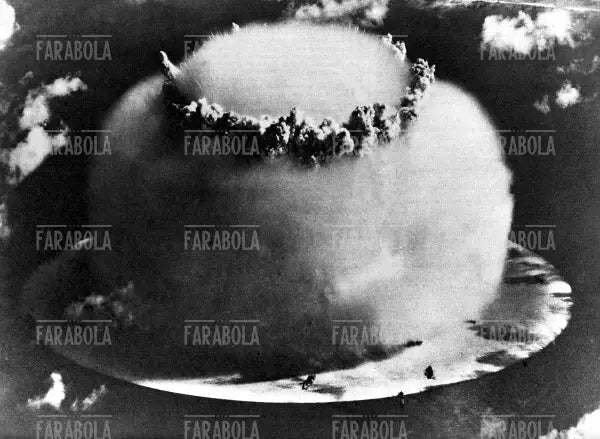 Bomba atomica a Bikini, 1945 - Farabola Immagine digitale
