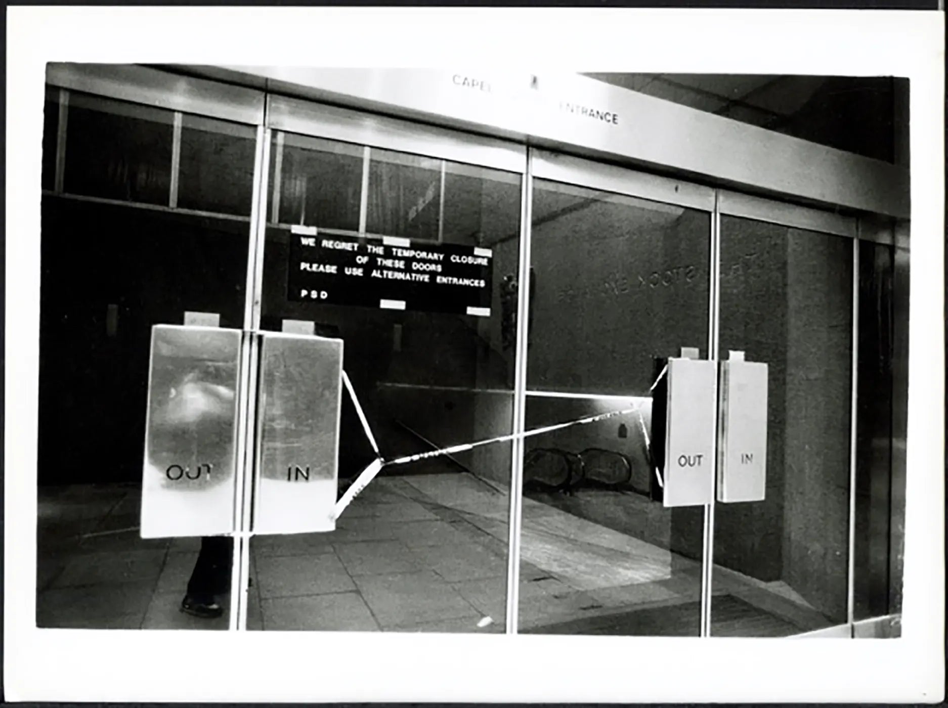 Borsa di Londra chiusa dopo attentato 1990 Ft 38056 - Stampa 24x18 cm - Farabola Stampa ai sali d'argento