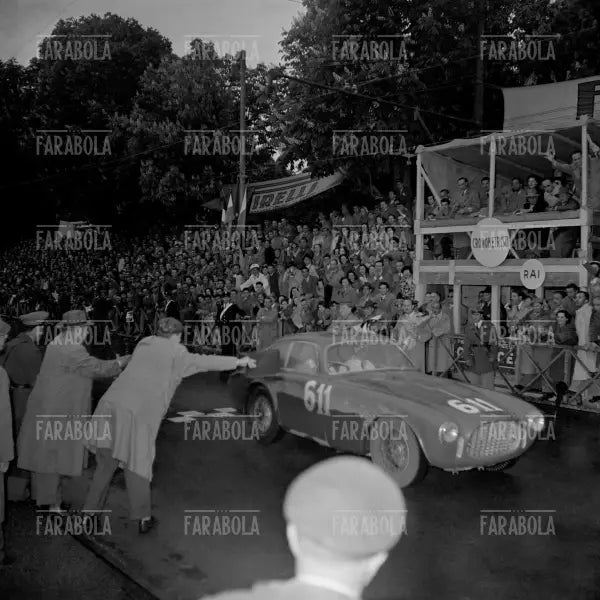 Bracco e Rolfo su Ferrari 225S, Mille Miglia, 1952 - Farabola Immagine digitale