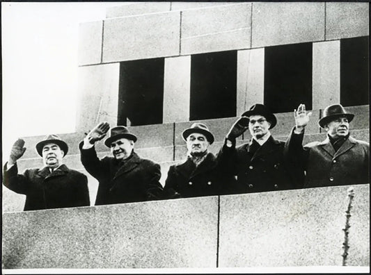 Breznev in tribuna d'onore a Mosca 1965 Ft 37976 - Stampa 24x18 cm - Farabola Stampa ai sali d'argento (anni 90)