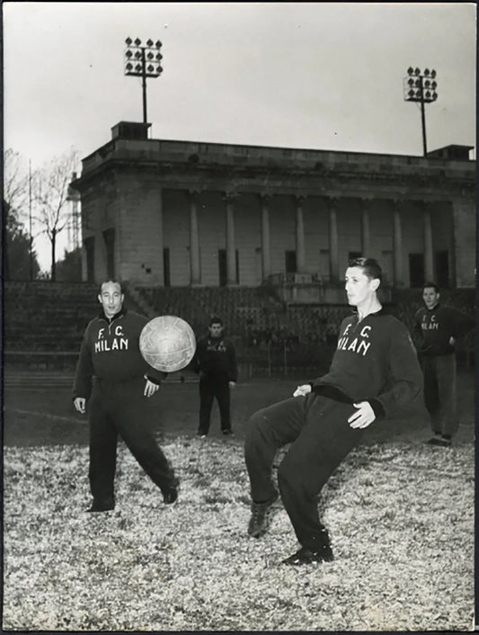 Calcio Ricagni e Schiaffino Milan 1955 Ft 5124 - Stampa 24x18 cm - Farabola Stampa ai sali d'argento