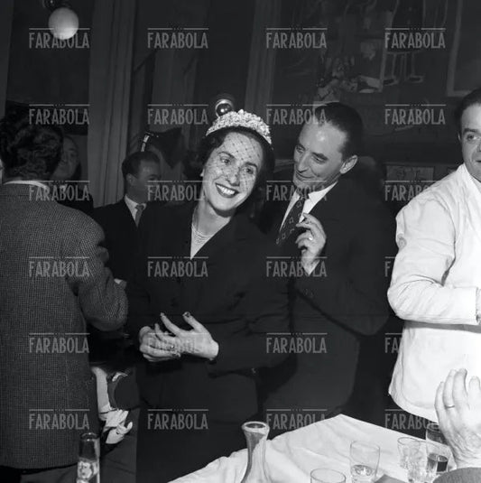 Camilla Cederna e il conte Edoardo Visconti di Modrone, Premio Bagutta, 1951 - Farabola Immagine digitale