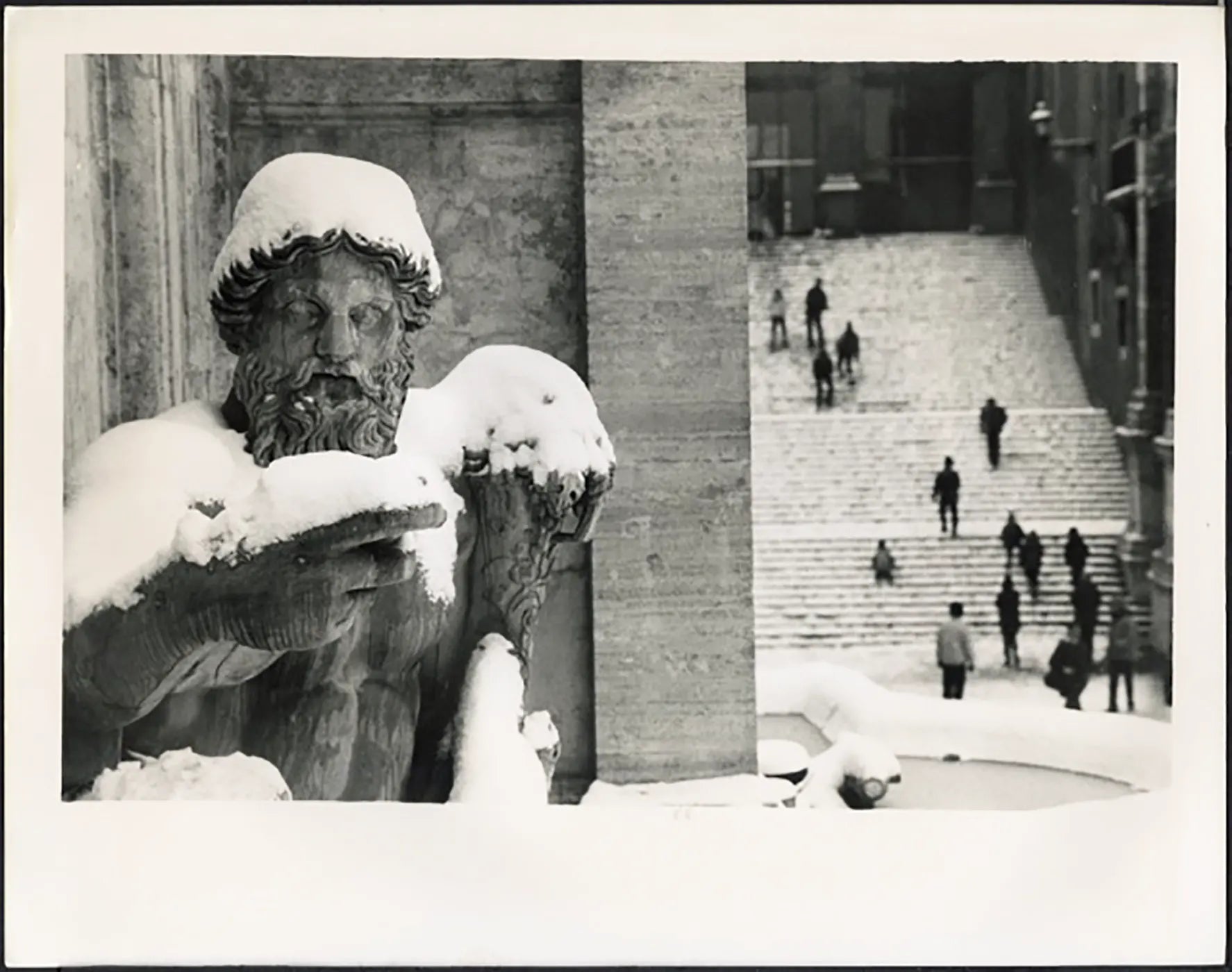 Campidoglio sotto la neve Roma 1985 Ft 37723 - Stampa 24x30 cm - Farabola Stampa ai sali d'argento