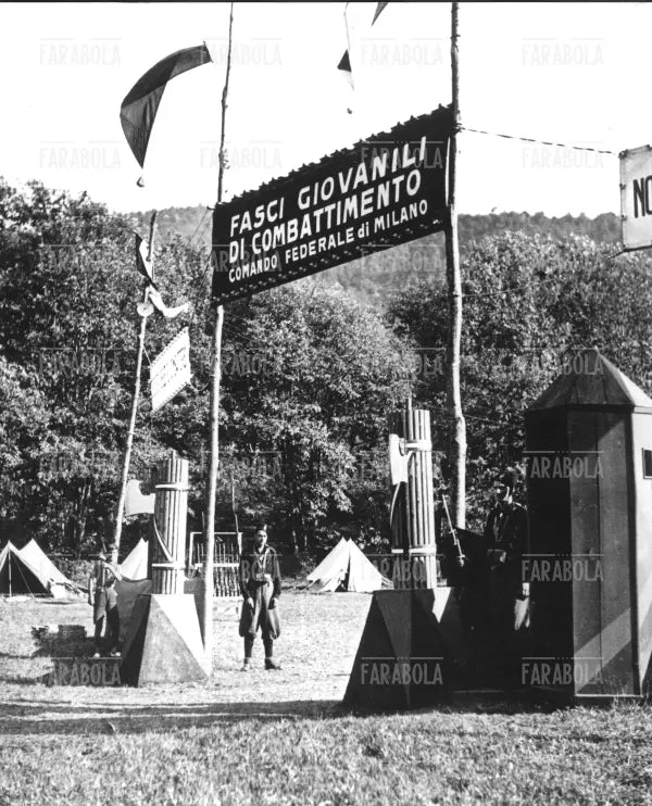 Campo dei giovani fascisti a Marchirolo, 1936 - Farabola Immagine digitale