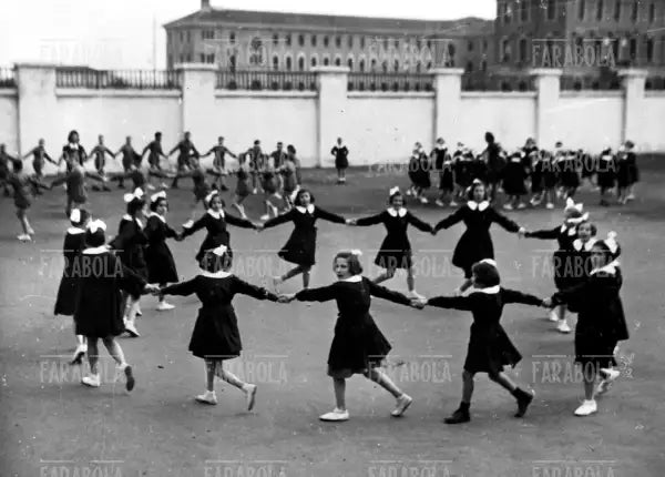 Campo Giochi del Gruppo Rionale Fascista, Milano, 1939 - Farabola Immagine digitale