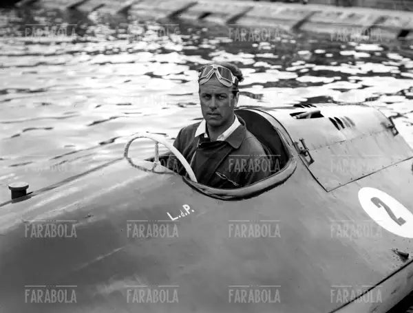 Carlo Leto si allena all'Idroscalo, Milano, 1948 - Farabola Immagine digitale