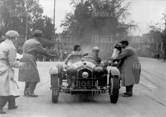 Carlo Maria Pintacuda e Alessandro Della Stufa su Alfa Romeo 2900 Tipo B, Mille Miglia, 1935 - Farabola Immagine digitale