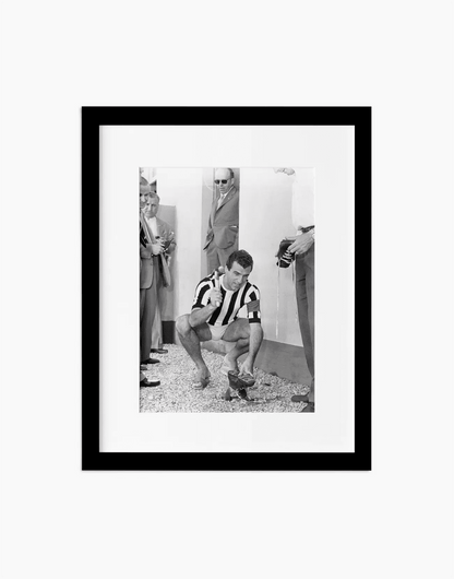 Carlo Parola, Juventus 1951 — stampa fine art con cornice nera