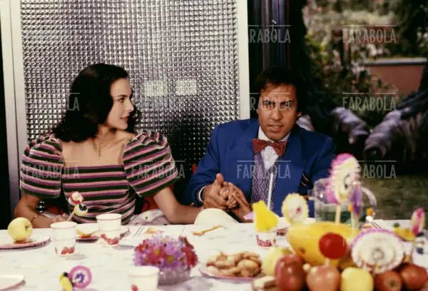 Carol Bouquet e Adriano Celentano nel film Bingo Bongo, 1982 - Farabola Immagine digitale