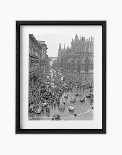 Carovana Pubblicitaria, Giro d'Italia 1954 - Farabola Fotografia