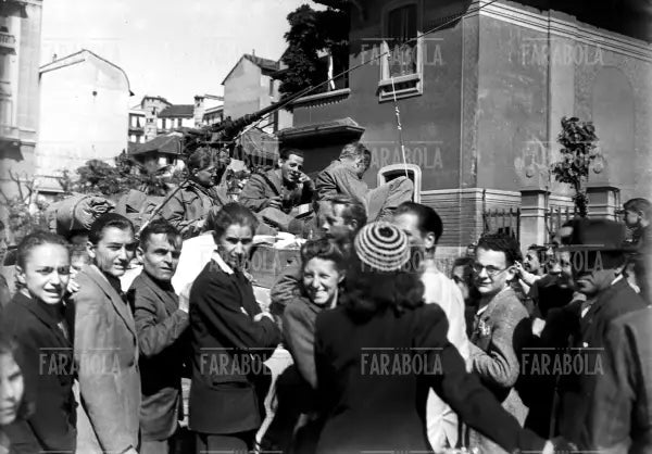 Carri armati americani a Milano, 1945 - Farabola Immagine digitale