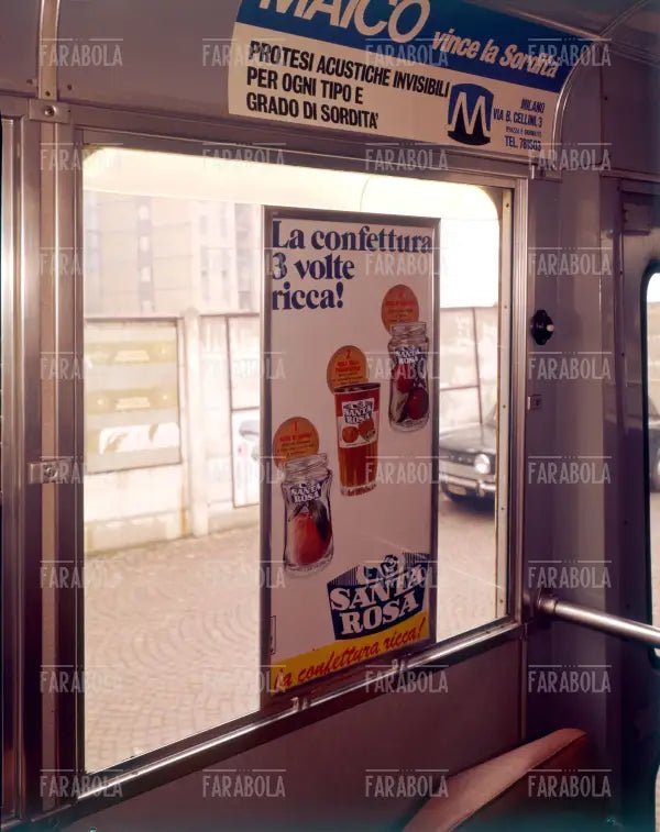 Cartellone pubblicitario della confettura Santa Rosa, Milano, anni 60 - Farabola Immagine digitale