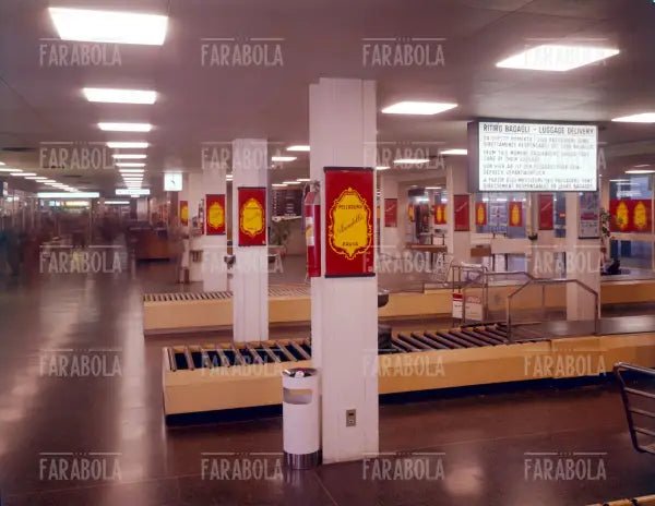Cartellone pubblicitario delle pellicce Annabella, Milano, anni 70 - Farabola Immagine digitale