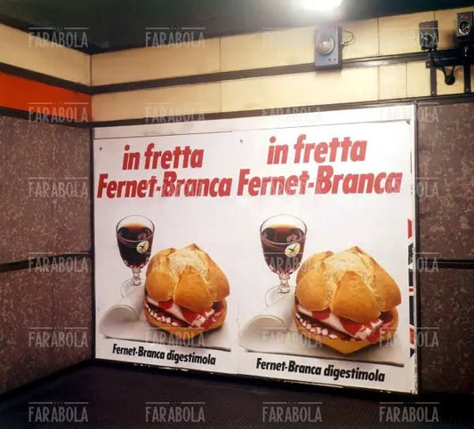 Cartellone pubblicitario Fernet Branca, Milano, anni 70 - Farabola Immagine digitale