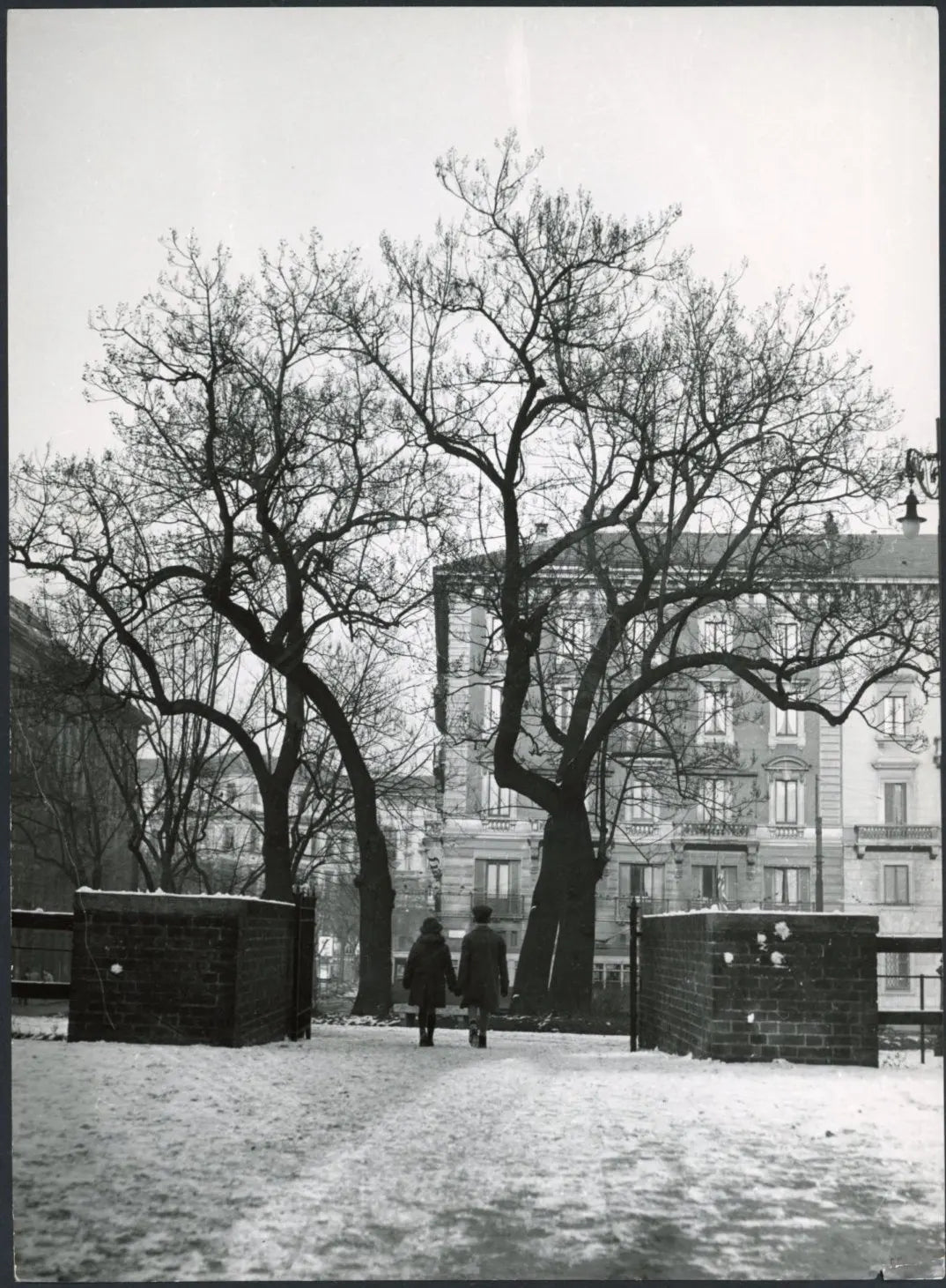 Castello Sforzesco a Milano anni 60 Ft 3399 - Stampa 24x18 cm - Farabola Stampa ai sali d'argento