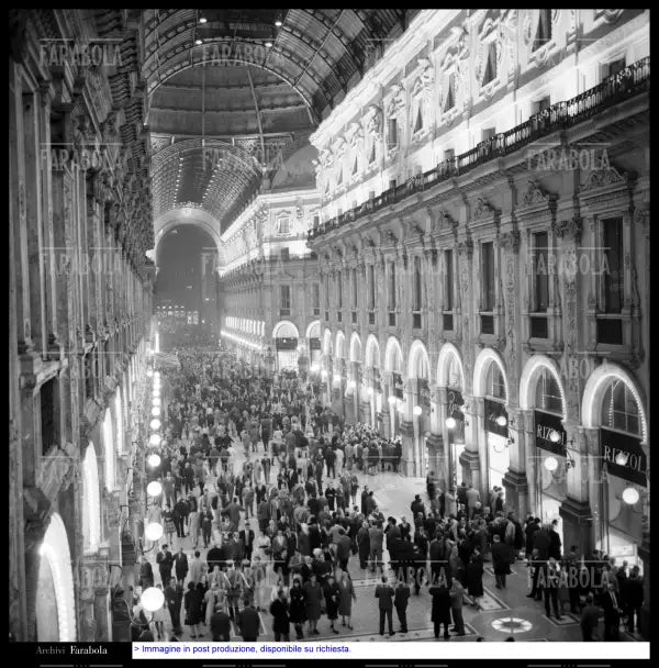 Celebrazioni per il centenario della Galleria Vittorio Emanuele II, Milano, 1967 - Farabola Immagine digitale