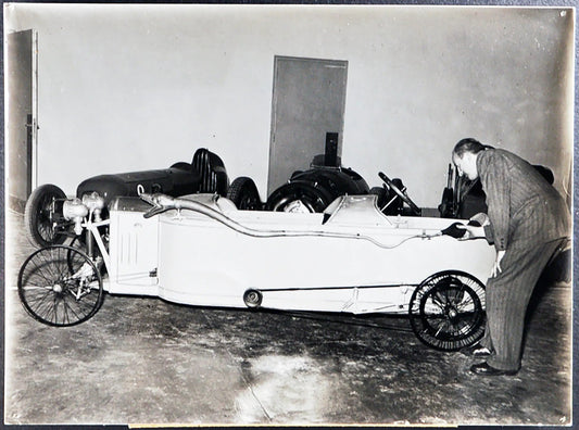 Cicle Car Bedelia 1912 Salone Auto 1950 Ft 35305 - Stampa 24x18 cm - Farabola Stampa ai sali d'argento