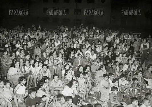 Cinema a Porta Genova a Milano, 1946 - Farabola Immagine digitale