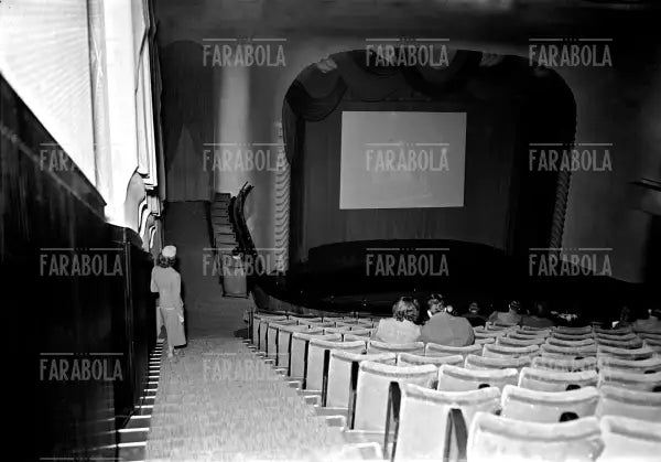 Cinema Capitol a Milano, anni 50 - Farabola Immagine digitale
