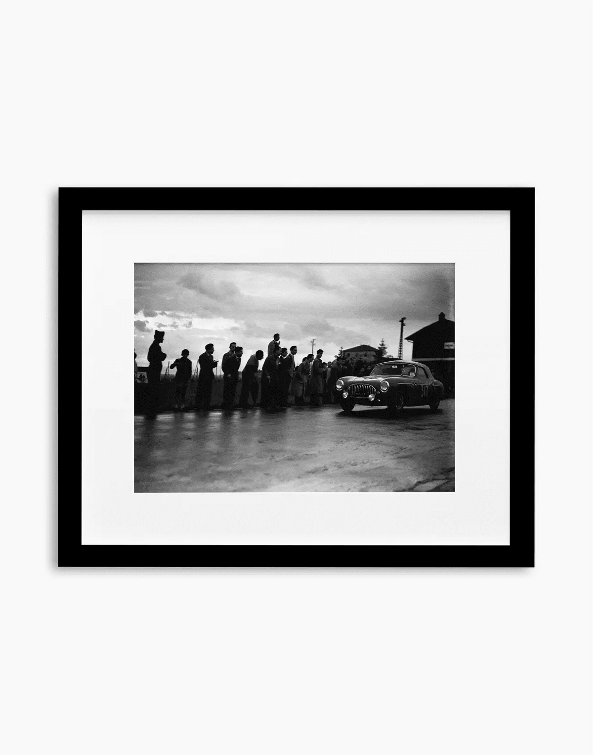 Cisitalia 202 cabriolet, Mille Miglia 1952 — stampa fine art con cornice nera