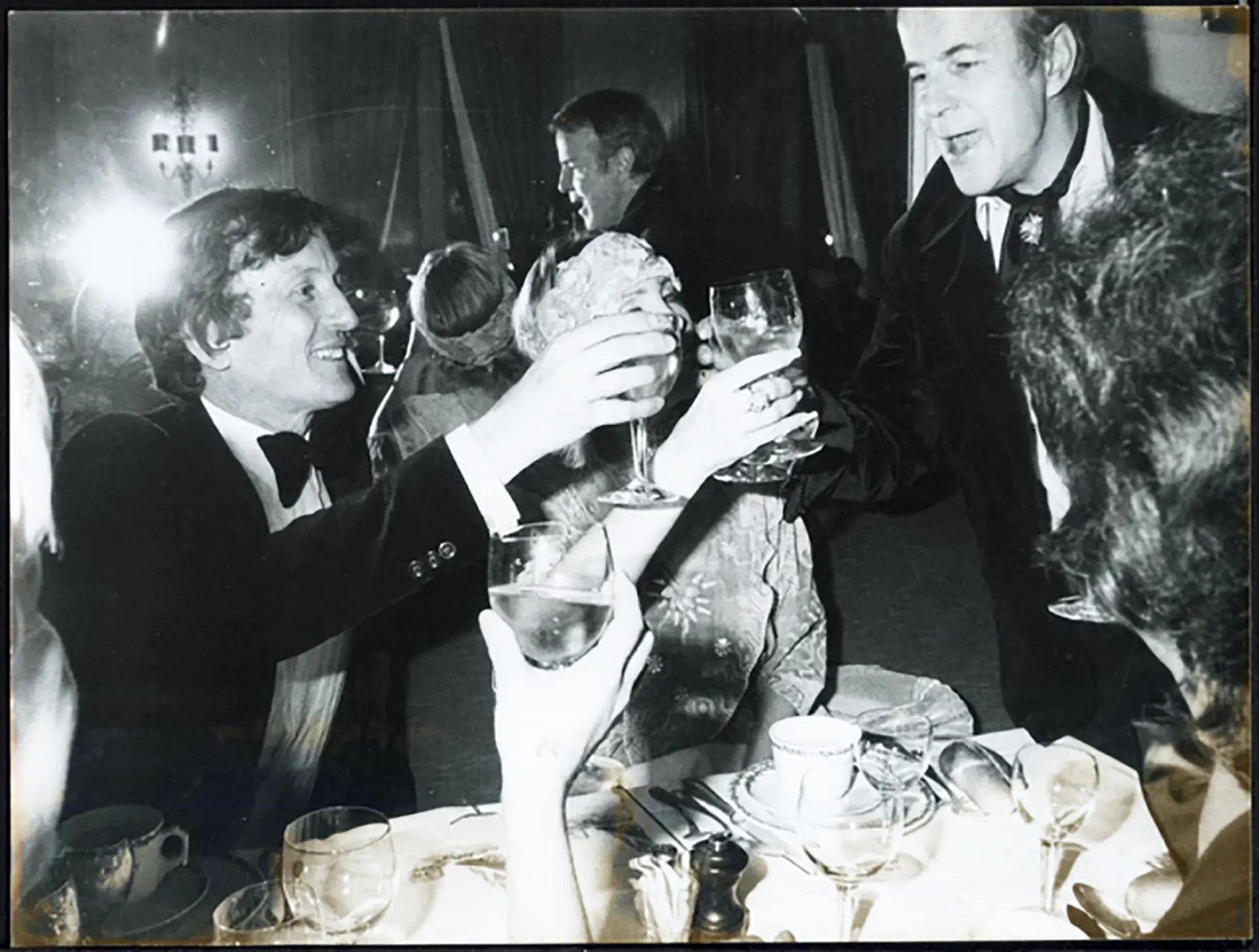 Claude Rich e Franco Zeffirelli 1976 Ft 36796 - Stampa 24x18 cm - Farabola Stampa ai sali d'argento