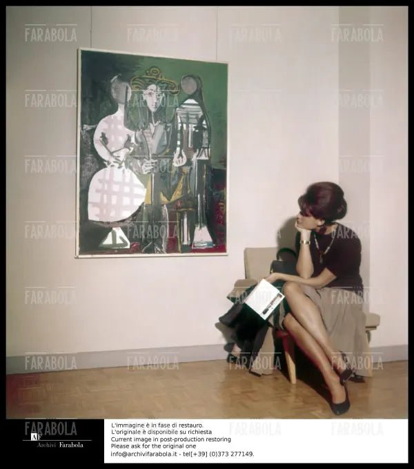 Claudia Cardinale alla mostra di Picasso, Parigi, 1962 - Farabola Immagine digitale